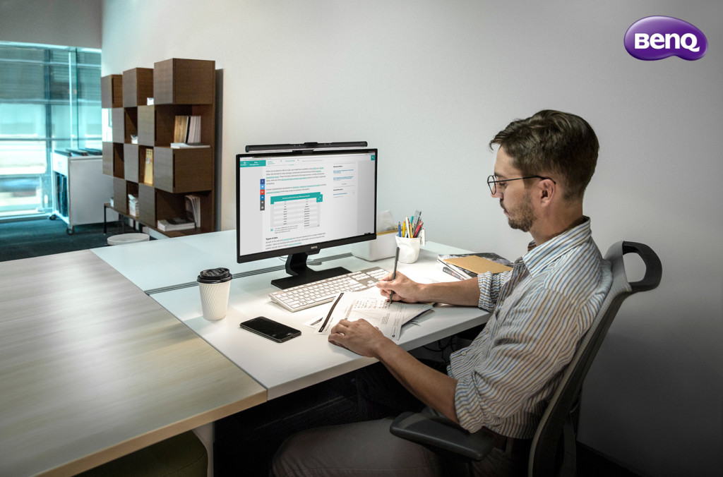 BenQ GW2780T Monitor and ScreenBar: Work Desk Use 2