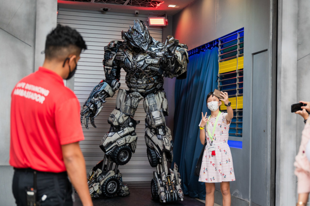 Universal Studios Singapore: Megatron Selfie
