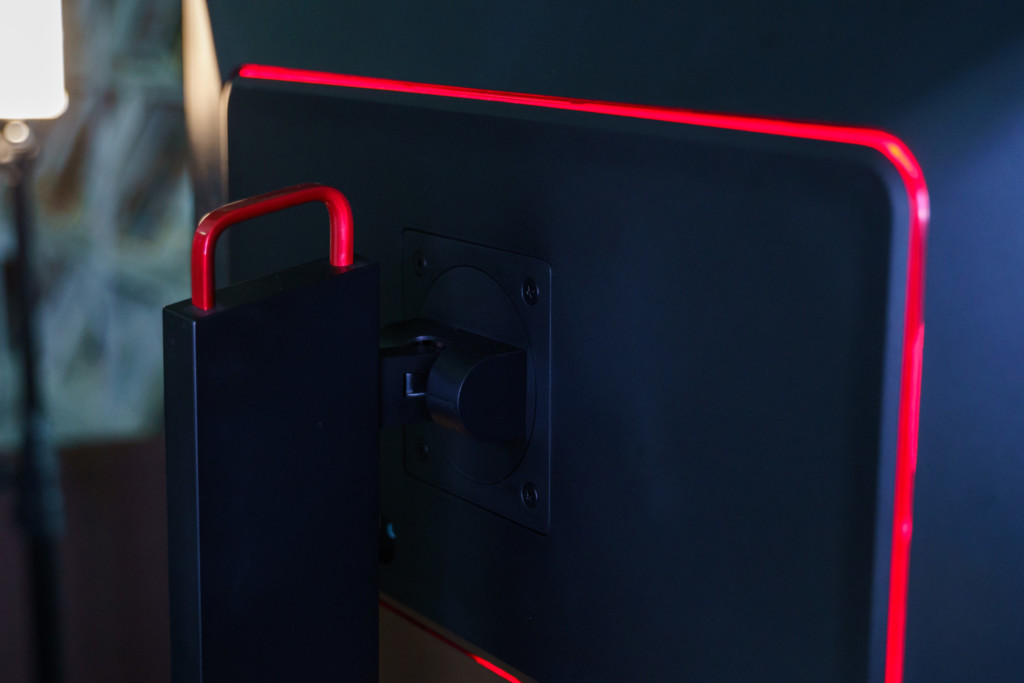 The SuperSolid PQ27 Pro’s carrying handle