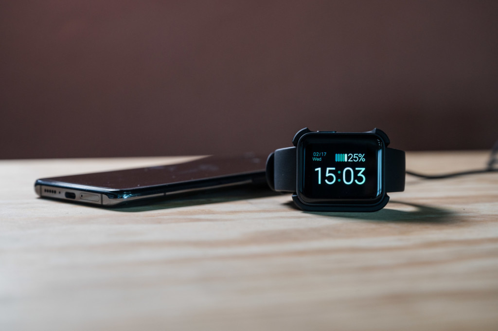 Xiaomi Mi Watch Lite: Charging dock