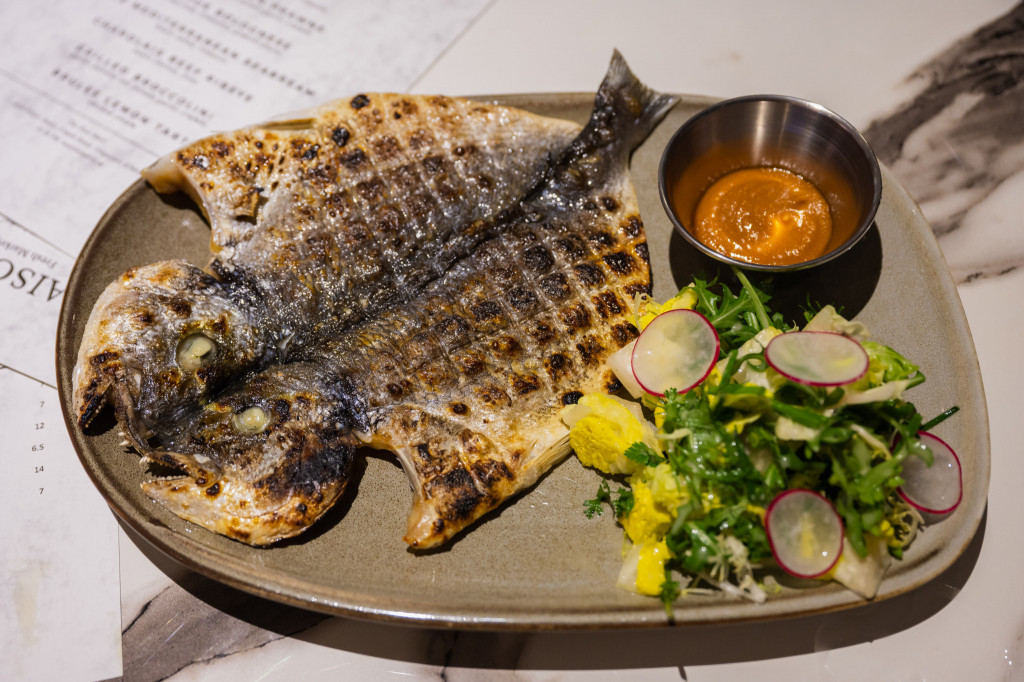 Maison Marie Bistrot: Whole Mediterranean Seabream