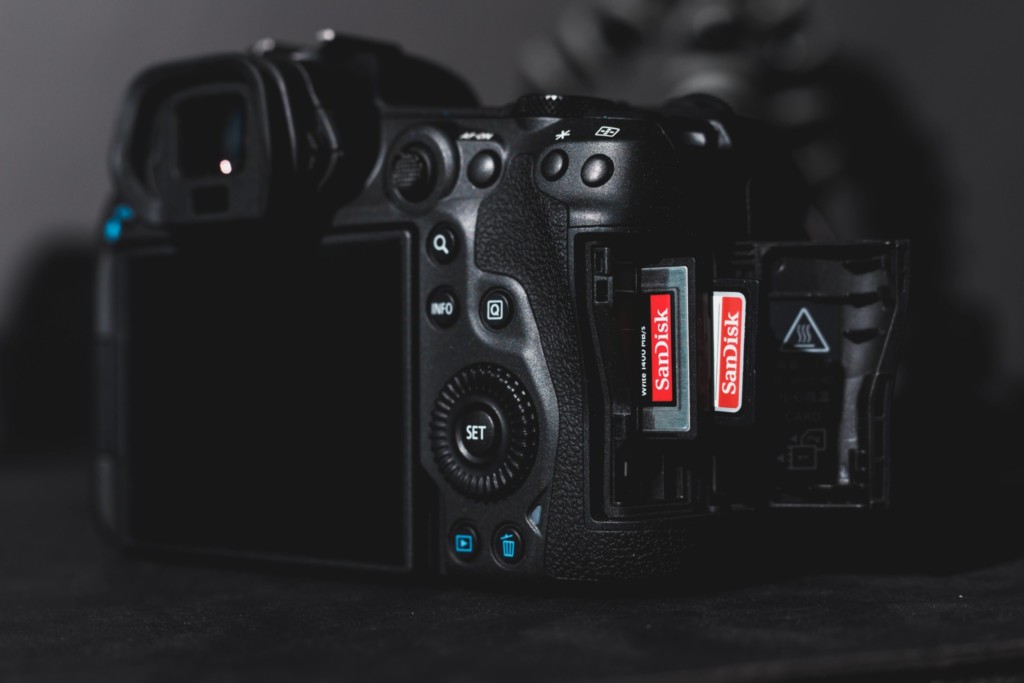 Canon EOS R5 Review: Storage