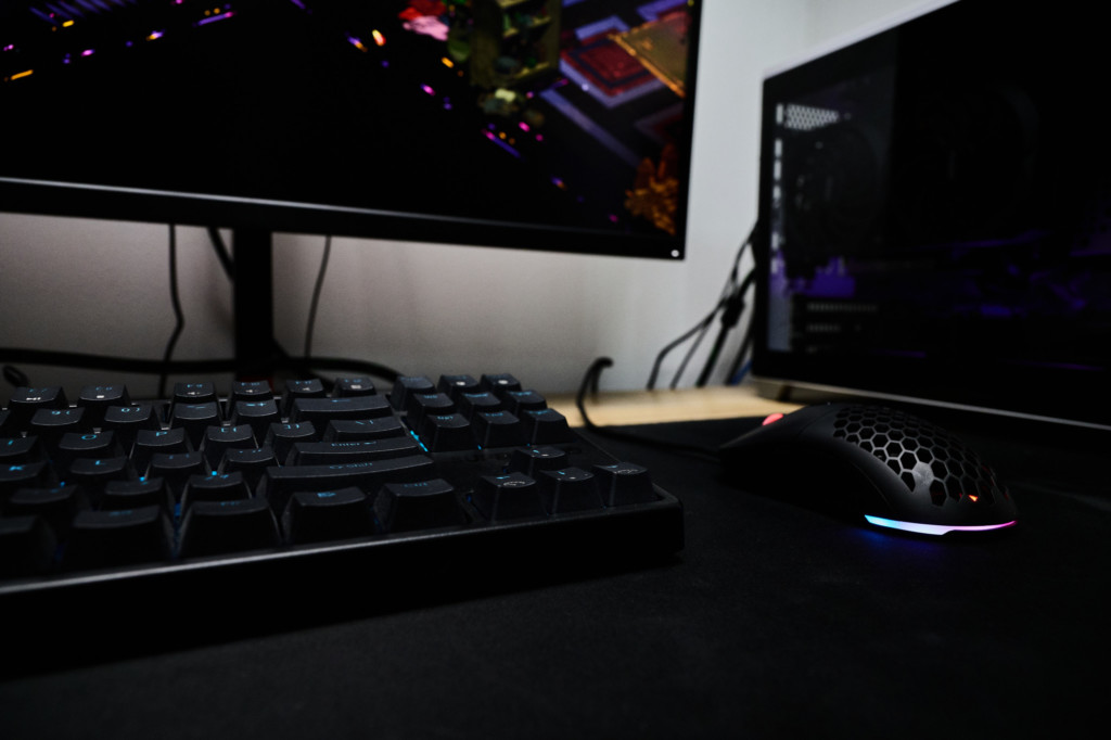 SuperSupersolid Gemini One: RGBsolid Gemini One: Gaming