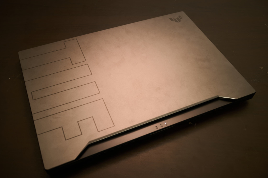 ASUS TUF Dash F15: Design