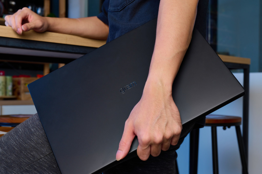 Back to School Laptop Guide: LG gram 17