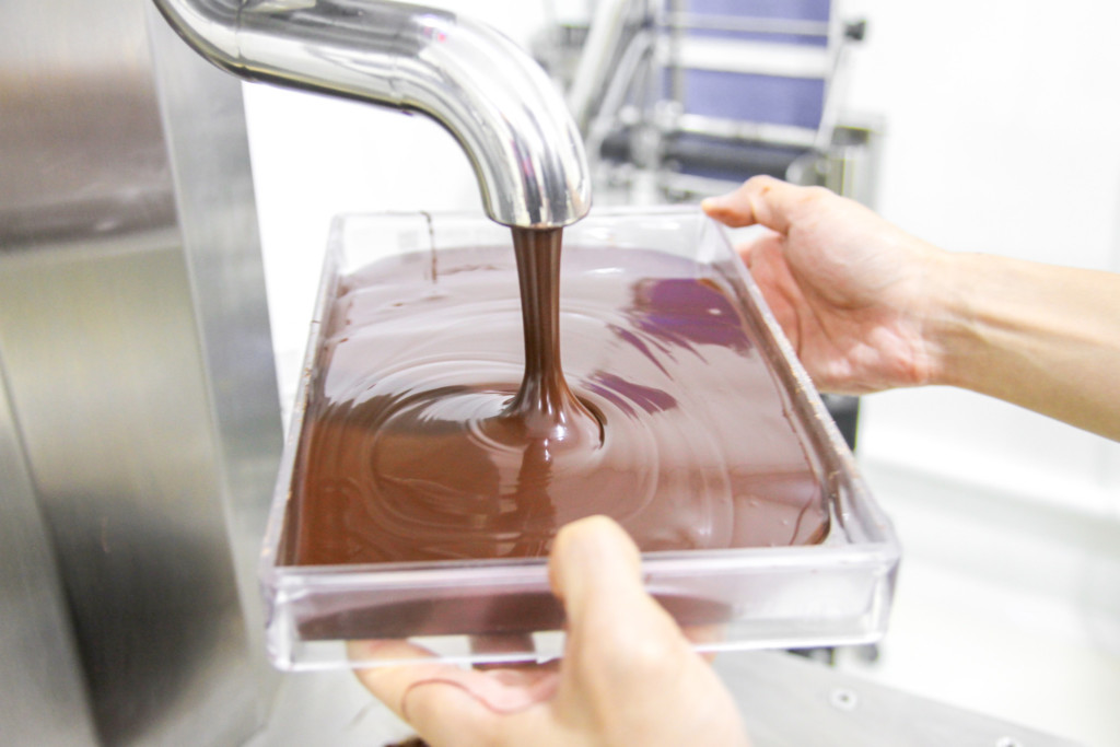 Fossa Chocolate: Moulding