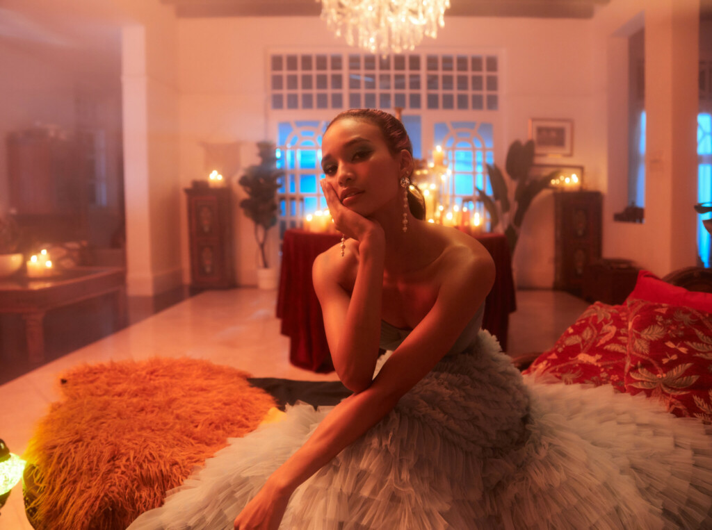 Iman Fandi Love Me Little More Debut: Promo Pic 6