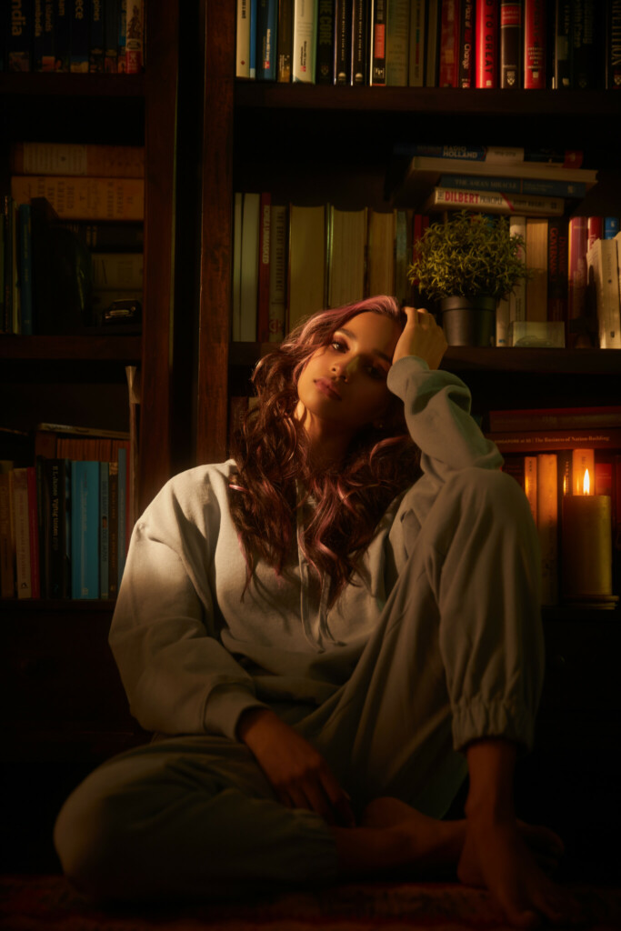 Iman Fandi Love Me Little More Debut: Promo Pic 1