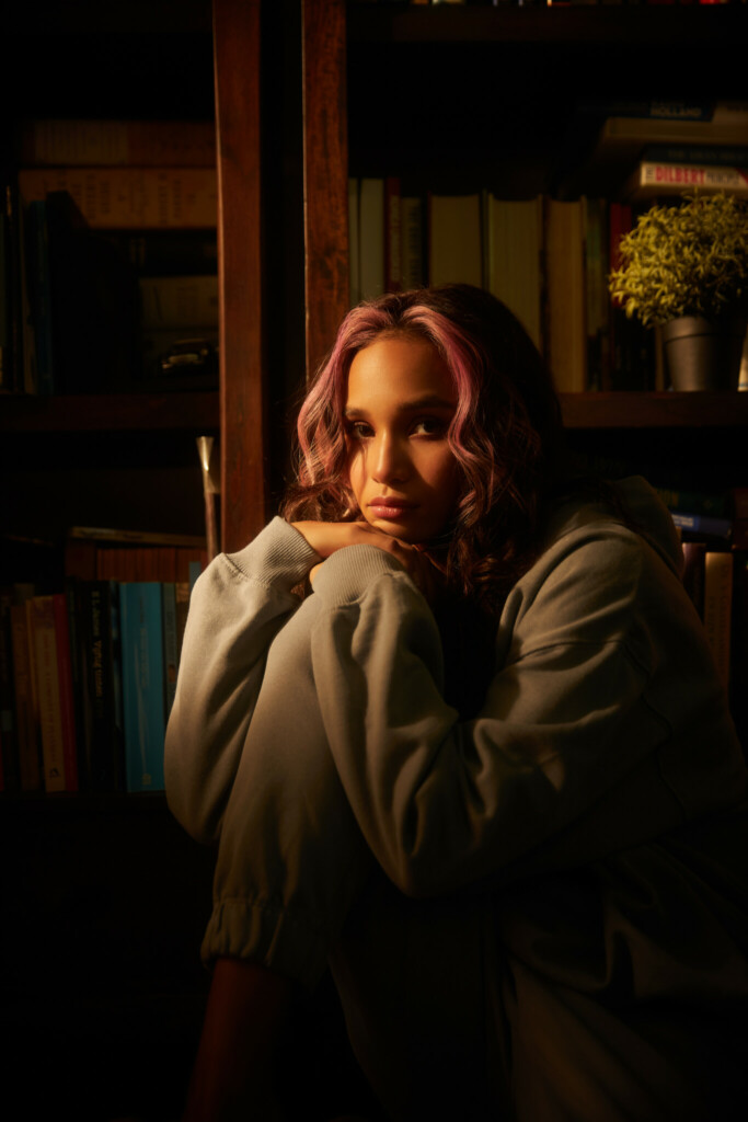 Iman Fandi Love Me Little More Debut: Promo Pic 7