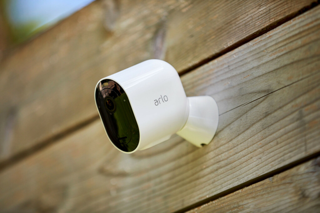 Christmas 2021 Gift Guide: Arlo Pro 4