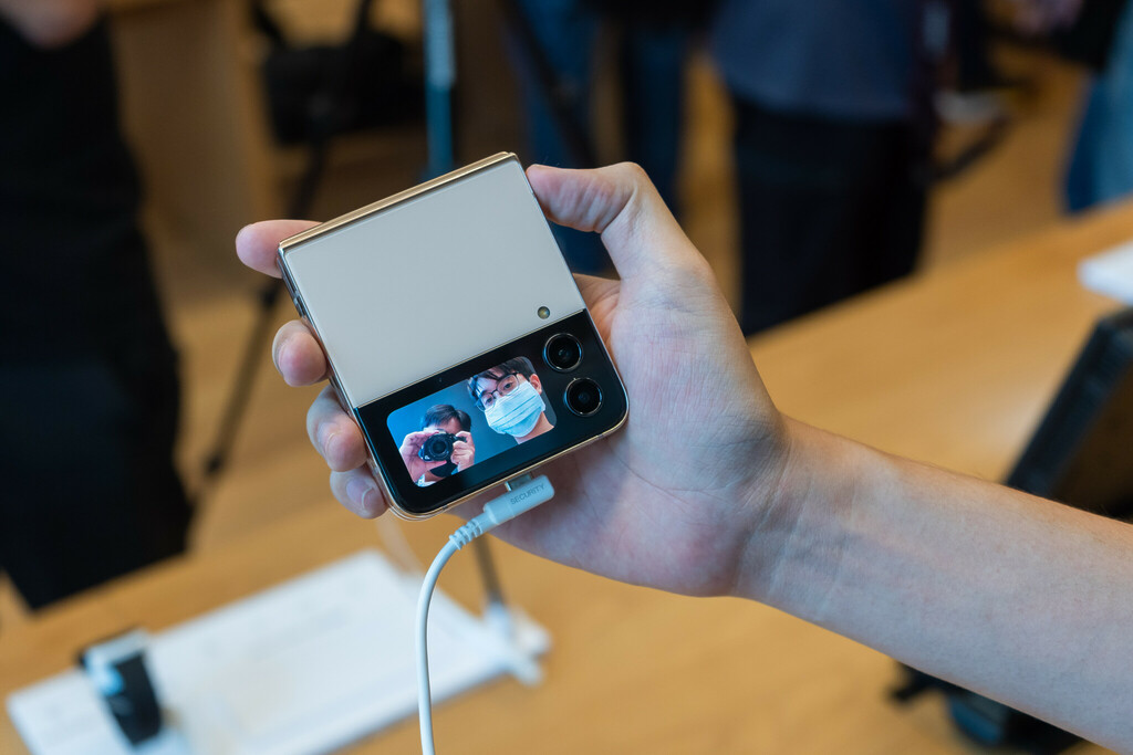 Samsung Unpacked August 2022: Galaxy Z Flip4 Cover Screen