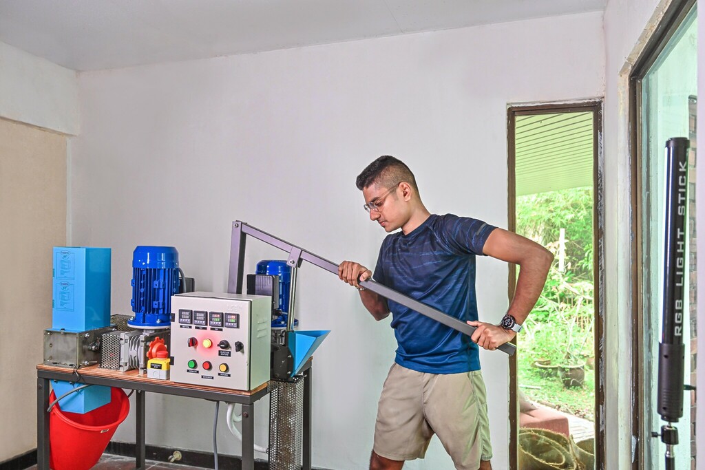 The Re-Purpose Collective: Yasser Repurpose machine