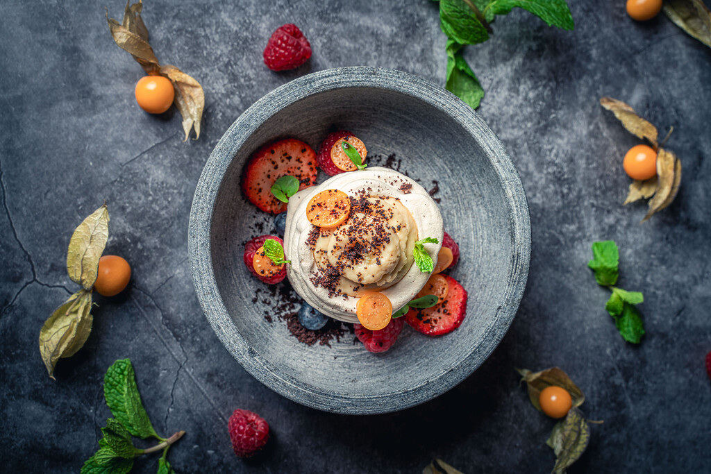 MOGA Miso Pavlova