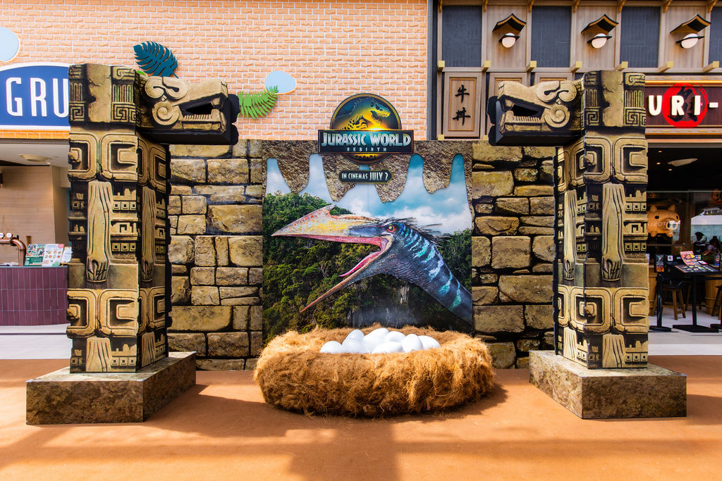 CapitaLand's Colossal Dinosaur Experience: Junction 8
