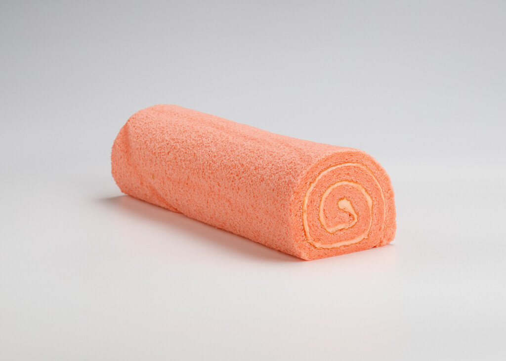 Breadtalk 25th Birthday: Strawberry Swiss Roll