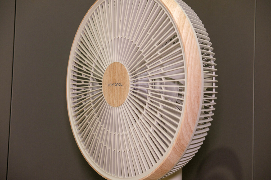 Mistral Rebrand: 14-inch DC High Velocity Stand Fan