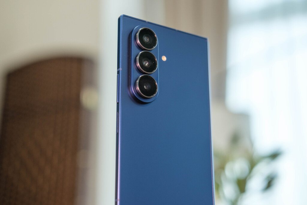 Samsung Galaxy Z Fold7: Slim Design 2