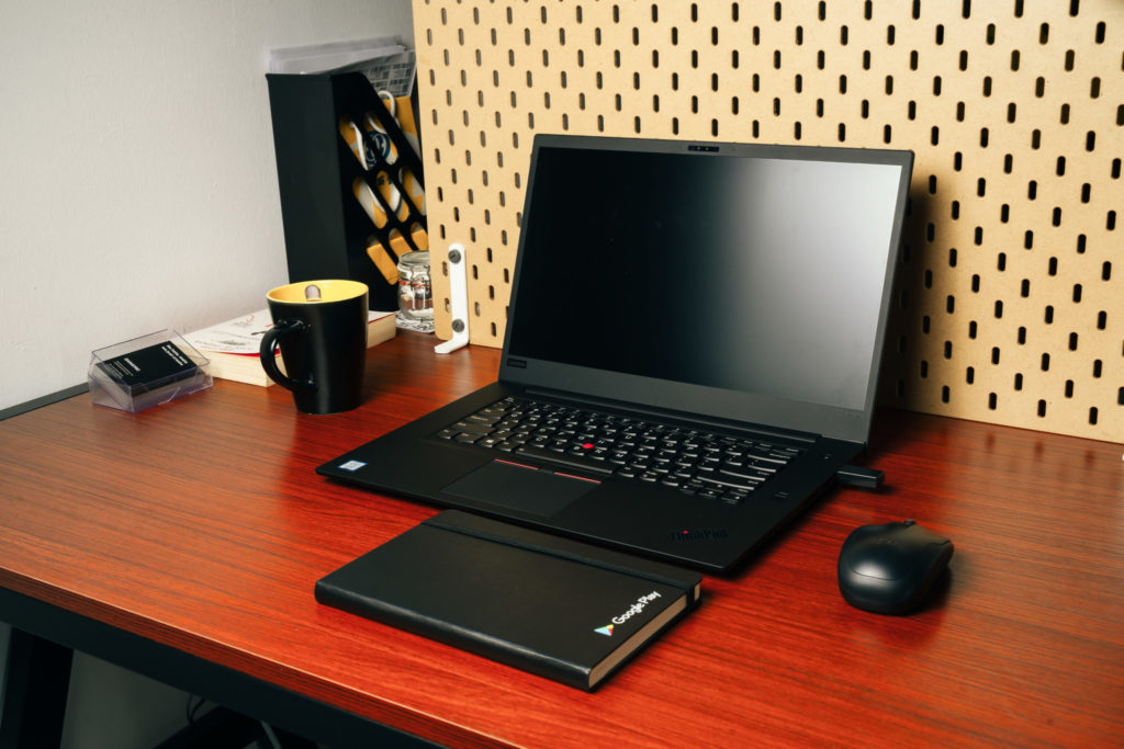 Thinkpad X1 Extreme Desk Shot