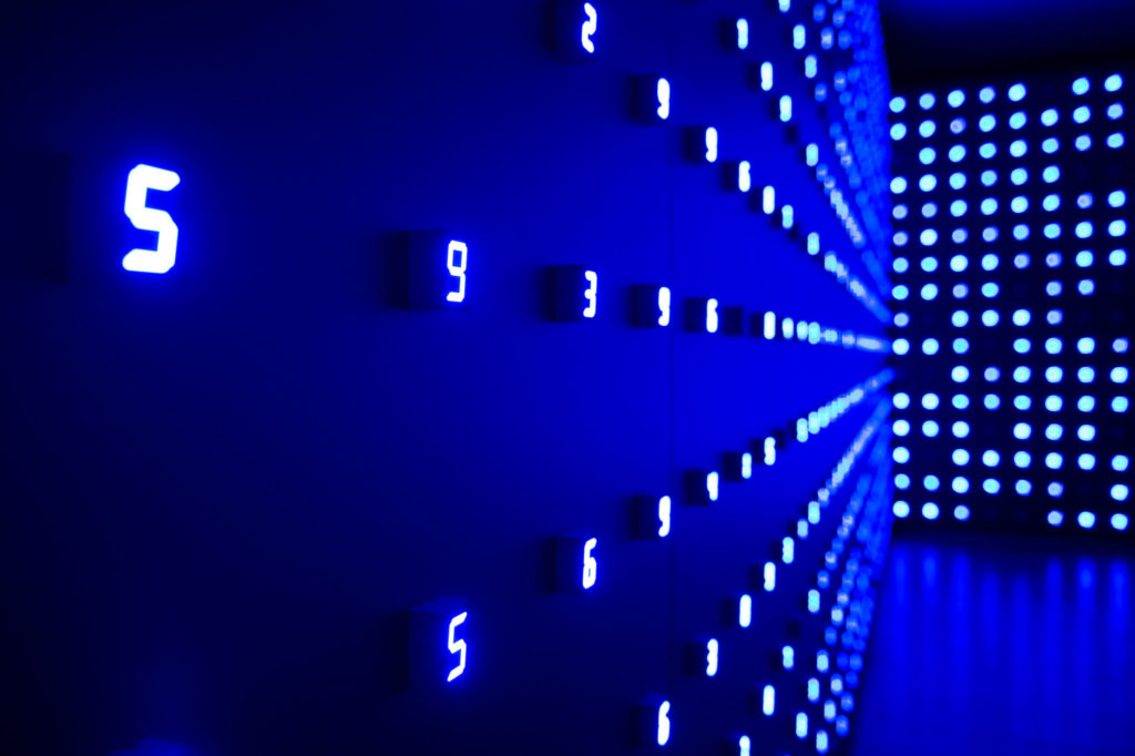 Minimalism: Tatsuo Miyajima (2)