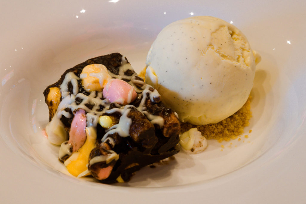 Alt. Pizza - rocky road