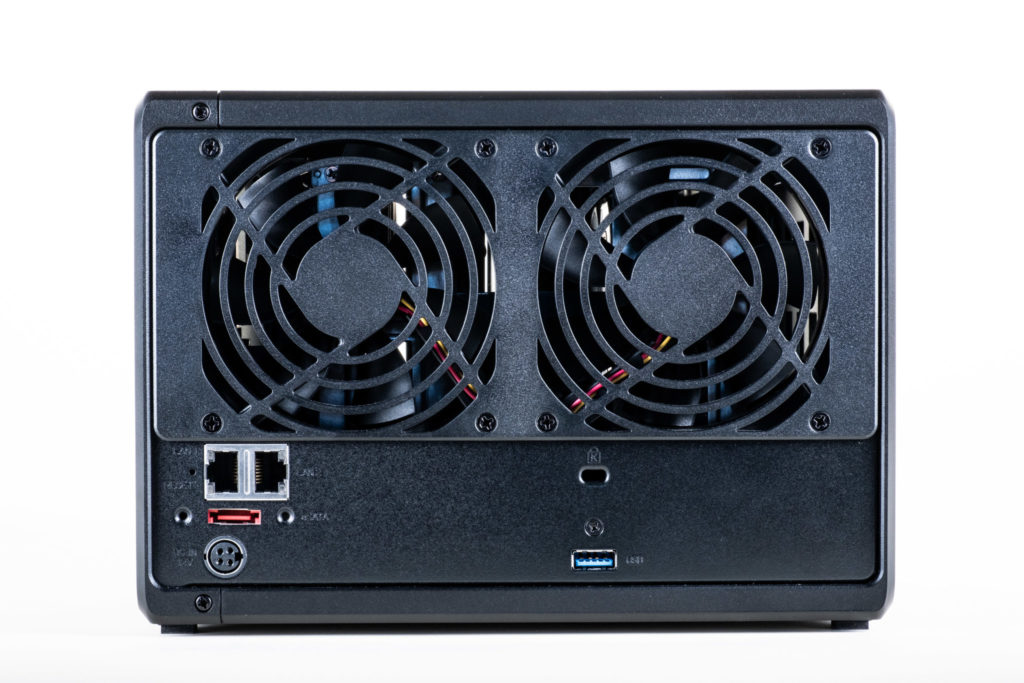 Synology DiskStation DS1019+ Review - Diskstation back