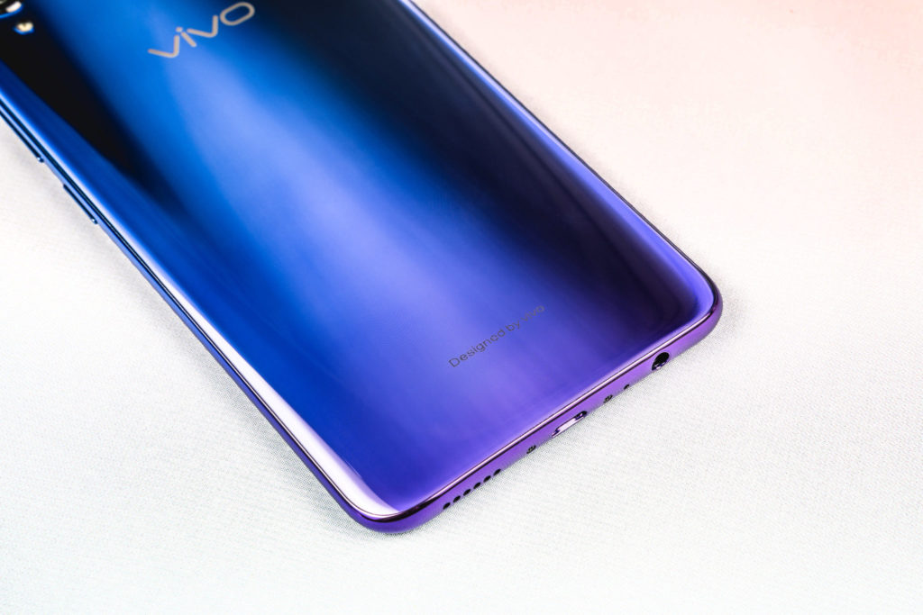 vivo V11 - back view