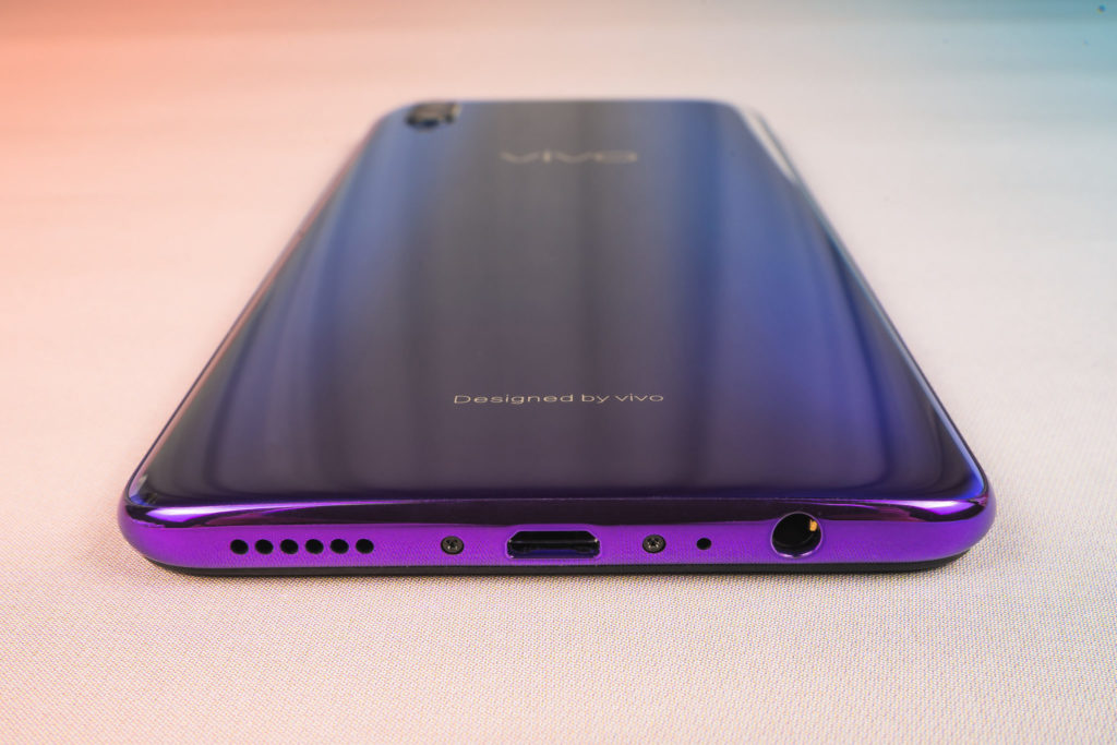 vivo V11 - charging port and audio