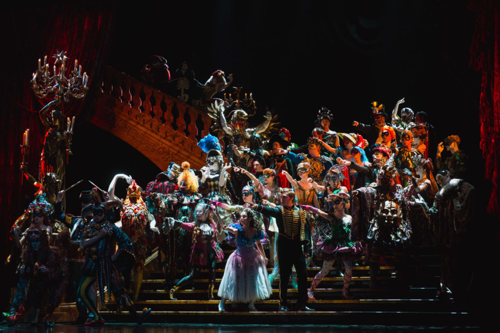 phantom of the opera review - masquerade