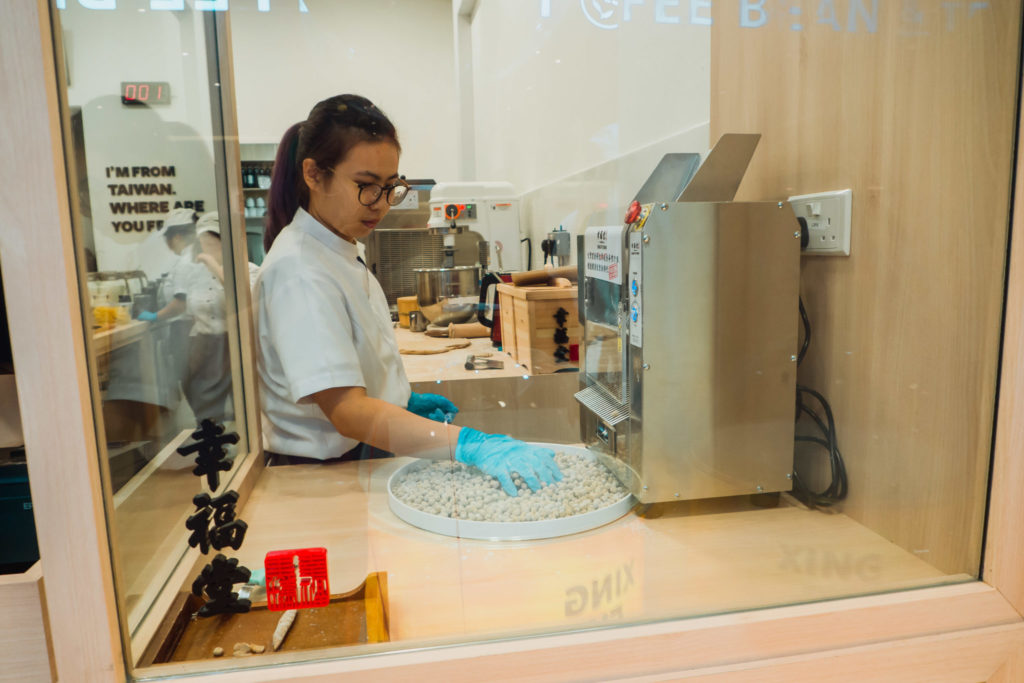 Xing Fu Tang - boba pearls being made