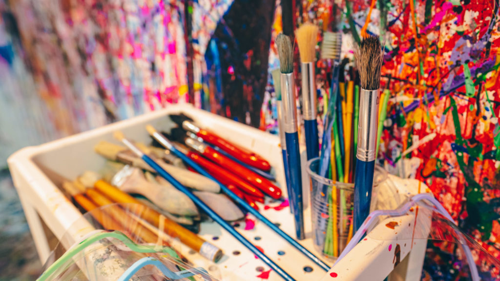 Splat Paint House: Art Supplies