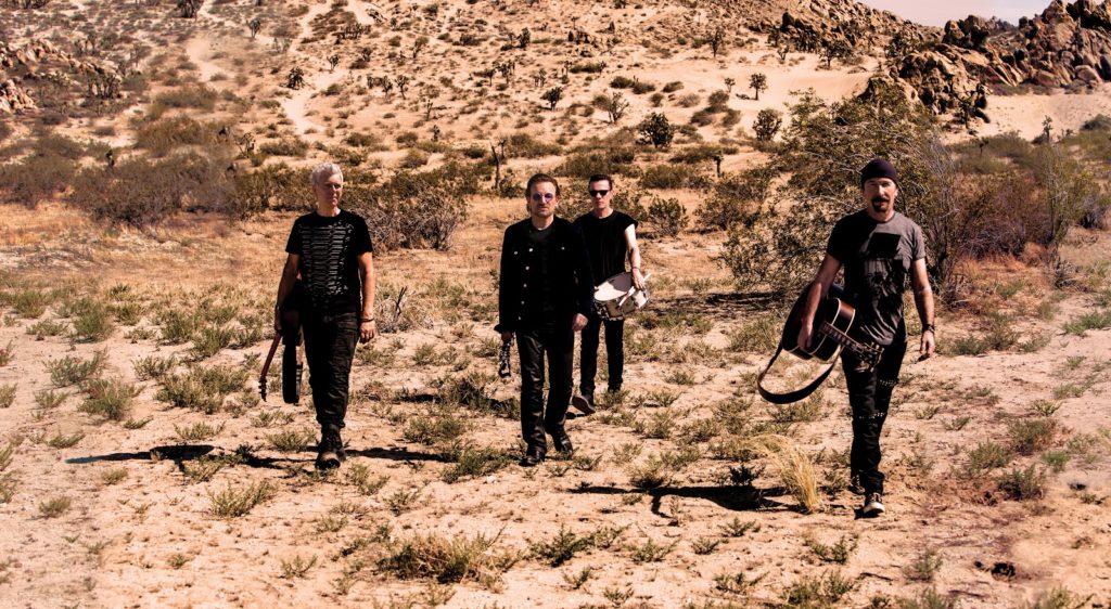 U2 - tour group shot