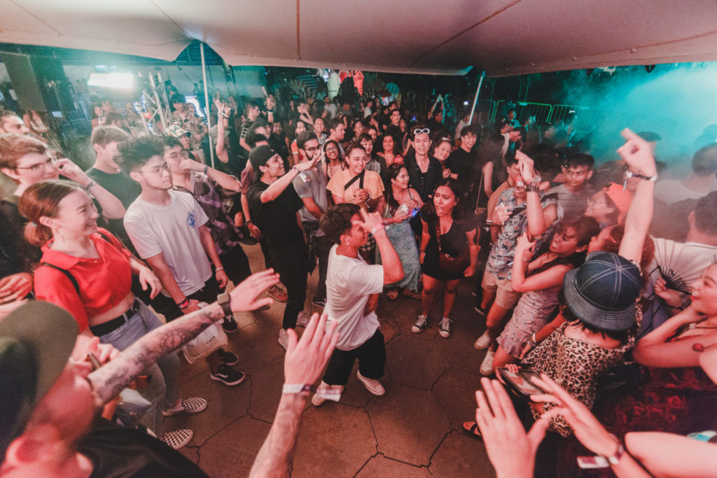 Neon Lights 2019: Hot Dub Time Machine
