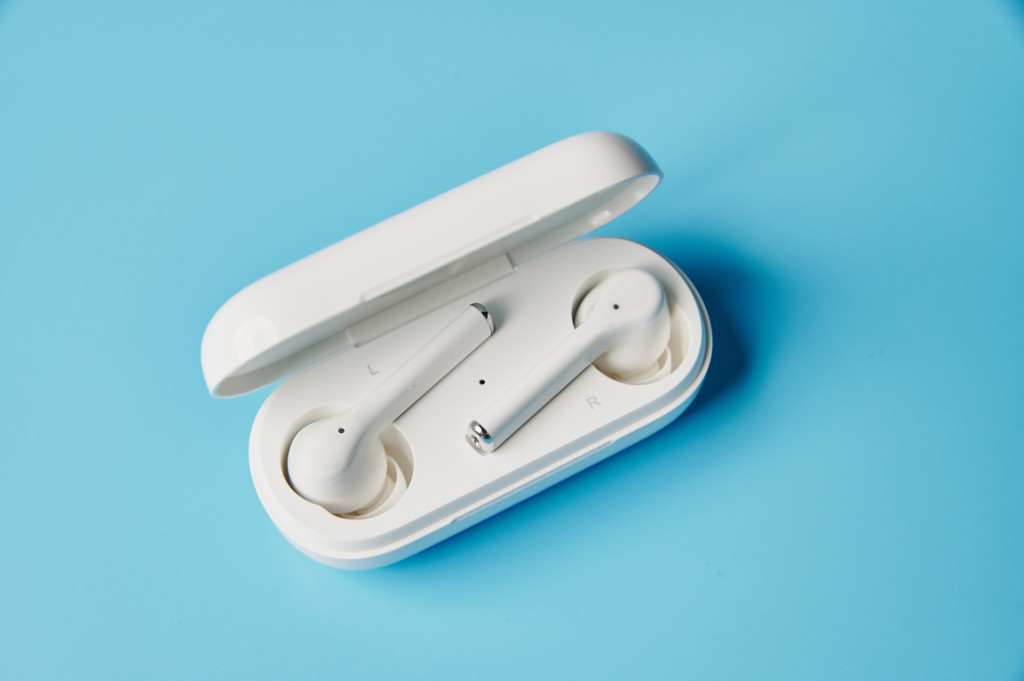 Huawei Freebuds 3i: Charging