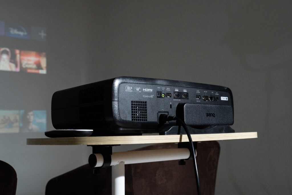 BenQ W4000i: Ports