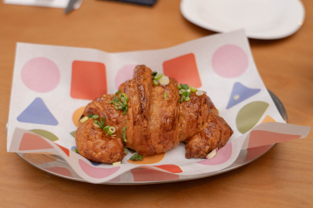 Average Service: Scallion Croissant