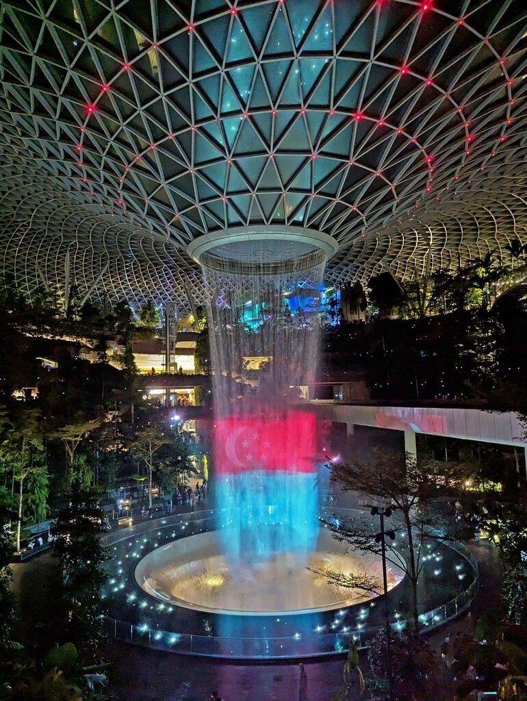 SG60 Jewel Changi Jewel “Home” Light & Music Showcase