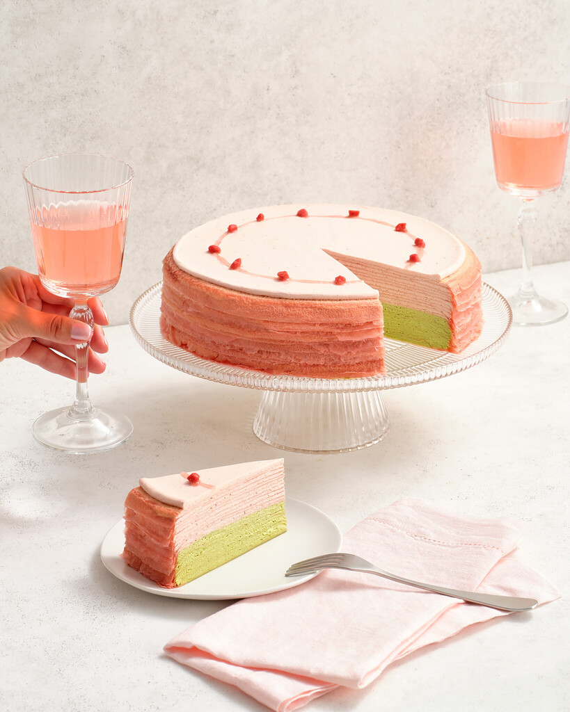 Lady M Strawberry Matcha Mille Crêpes: Cake and Slice