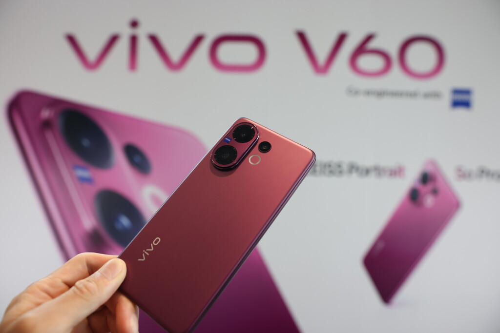 vivo V60: Design