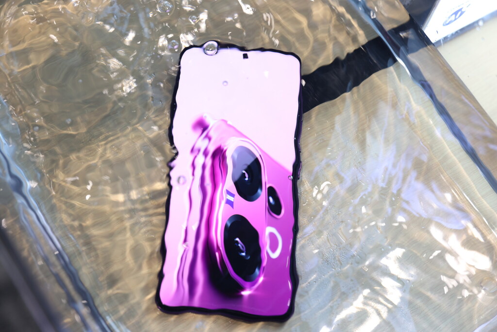 vivo V60: Water Resistance