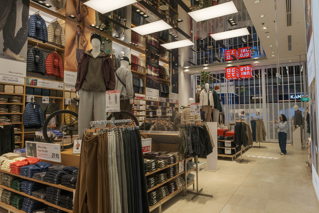 UNIQLO Orchard Central Reopening: Level 1
