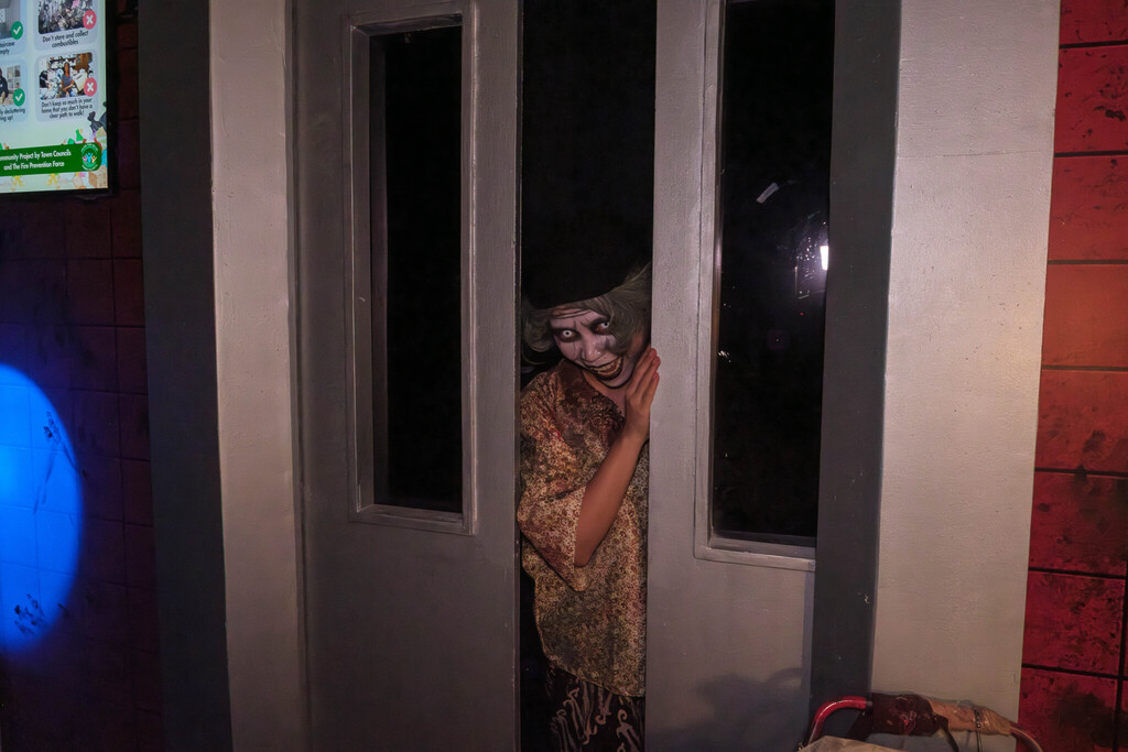 Halloween Horror Nights 13: Singapore’s Most Haunted: Build to Horror