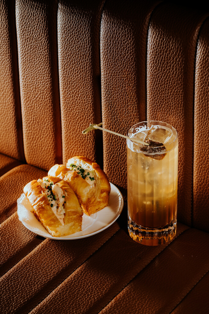 QT Singapore’s Cygnet Bar's Kick-Off Highball