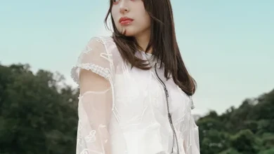 Mahiru in a promotional portrait for the Auralisia Asia tour