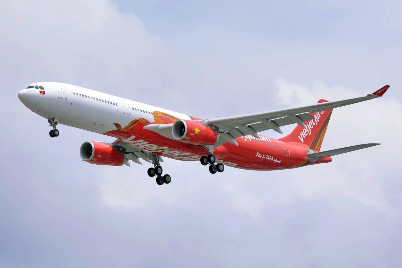 A Vietjet aircraft in flight during the airline's 9.9 promotion