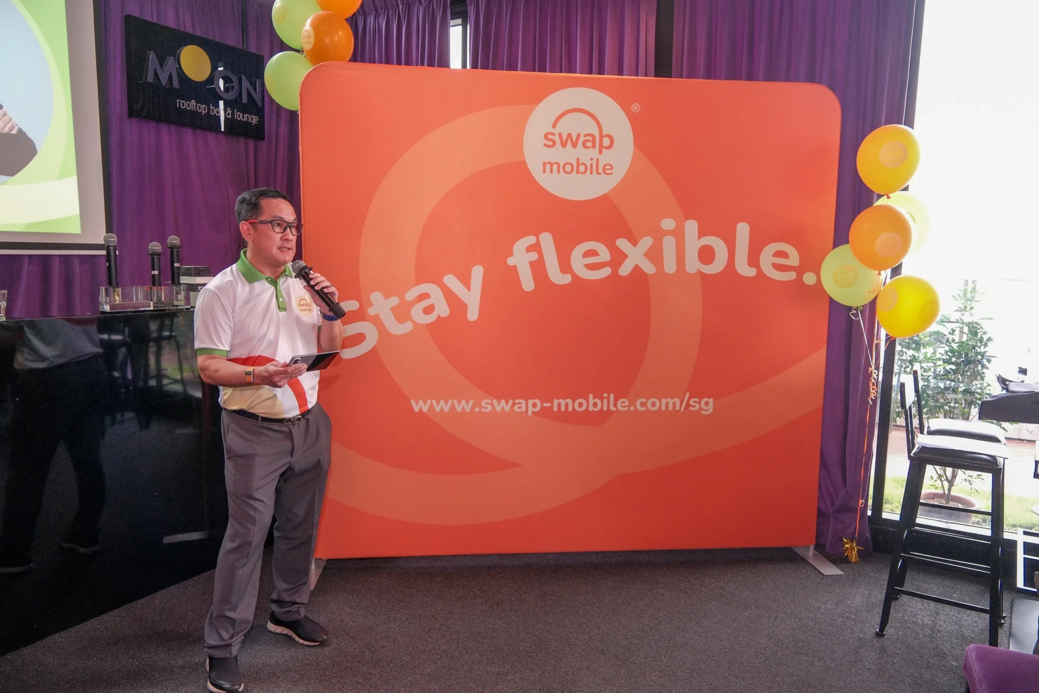 Andy Tan delivering the opening address at the Swap Mobile launch